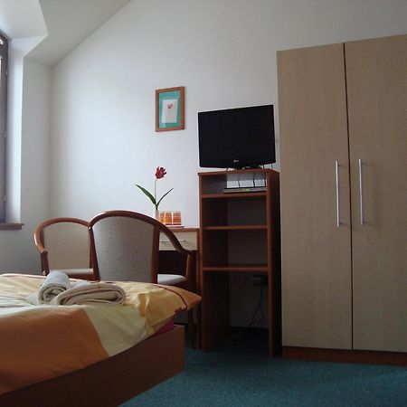 Hotel U Kapra Lázně Bělohrad Екстериор снимка