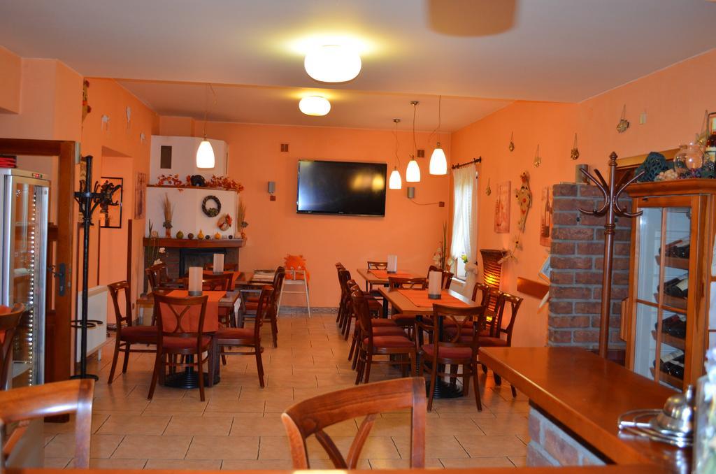 Hotel U Kapra Lázně Bělohrad Екстериор снимка