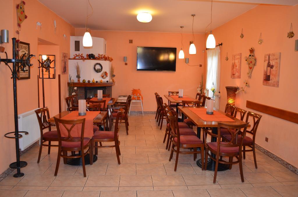 Hotel U Kapra Lázně Bělohrad Екстериор снимка