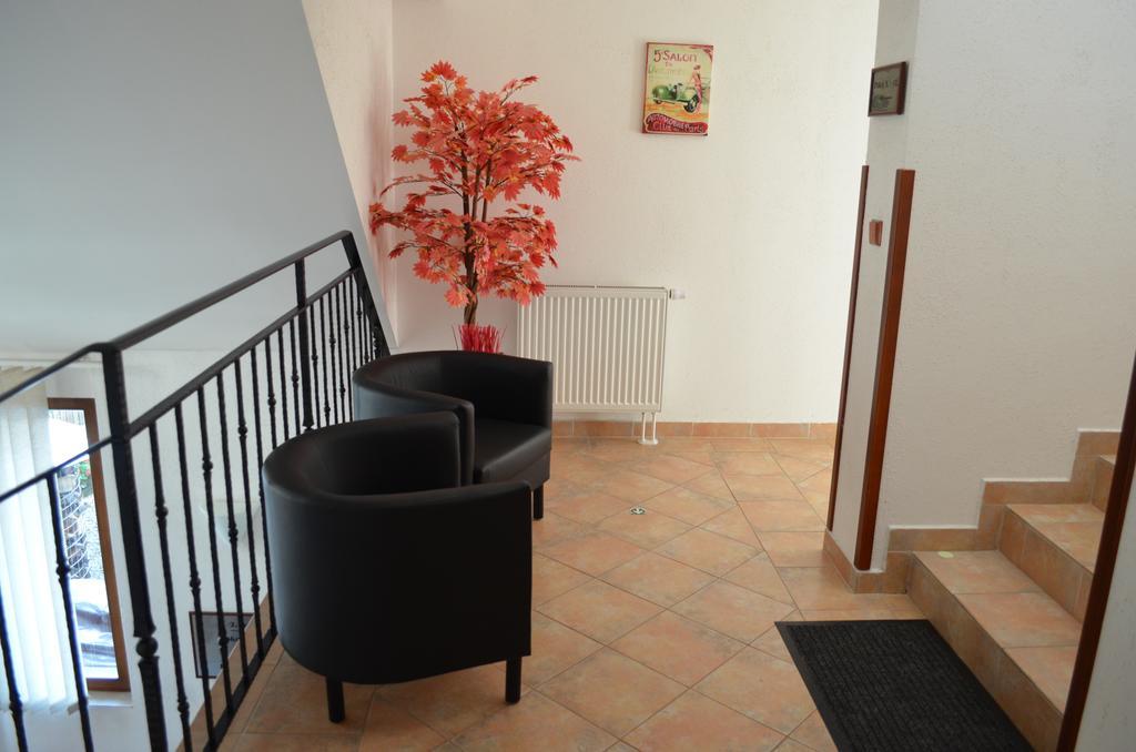 Hotel U Kapra Lázně Bělohrad Стая снимка