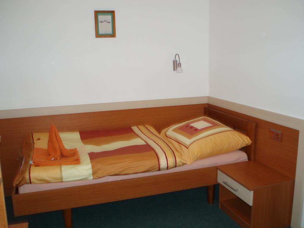 Hotel U Kapra Lázně Bělohrad Екстериор снимка