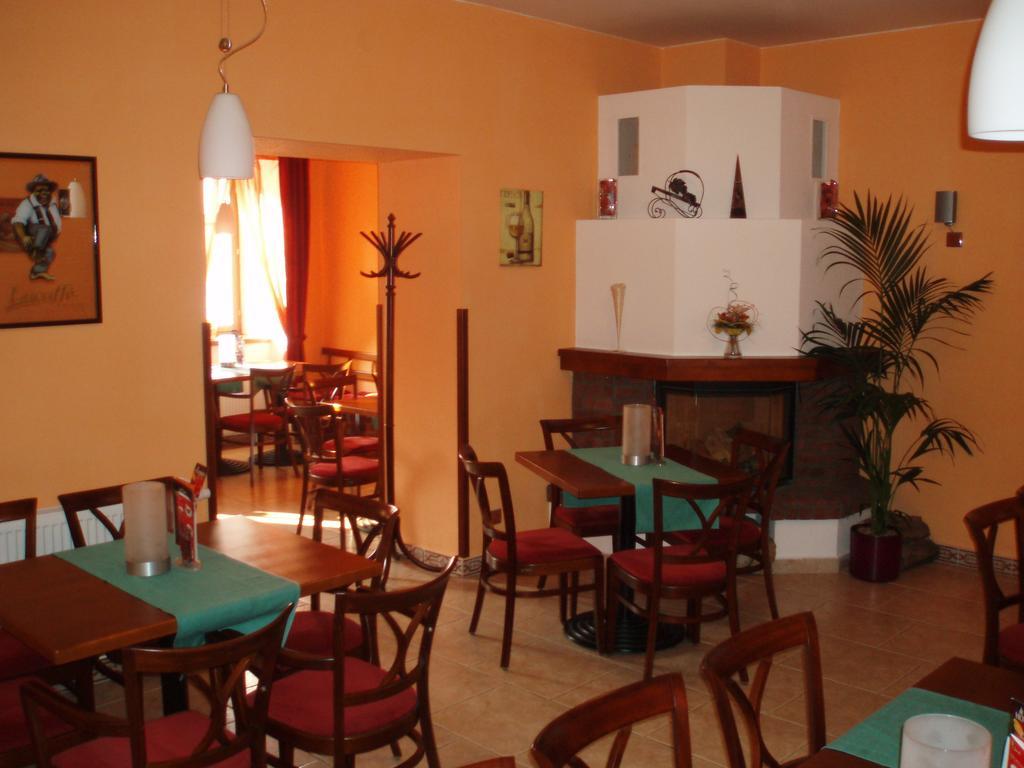 Hotel U Kapra Lázně Bělohrad Екстериор снимка