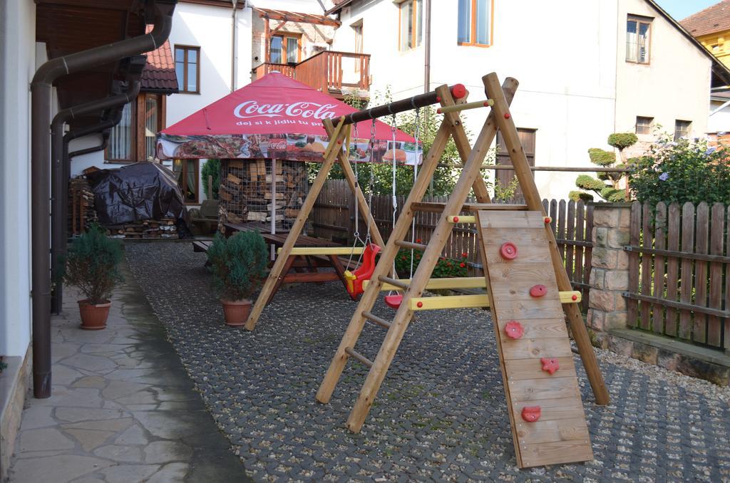 Hotel U Kapra Lázně Bělohrad Екстериор снимка
