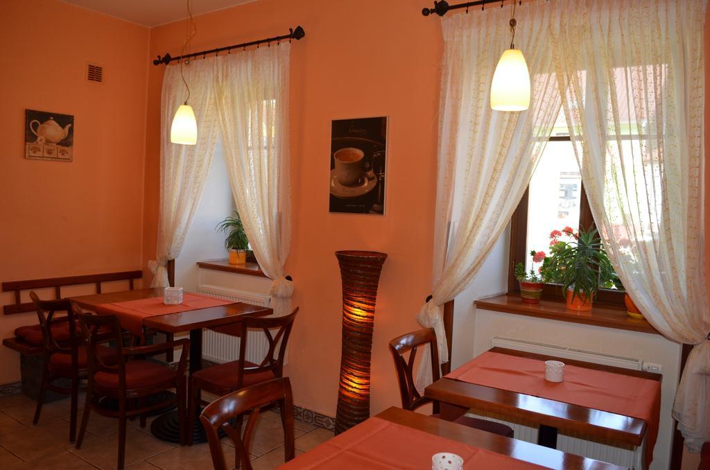 Hotel U Kapra Lázně Bělohrad Екстериор снимка