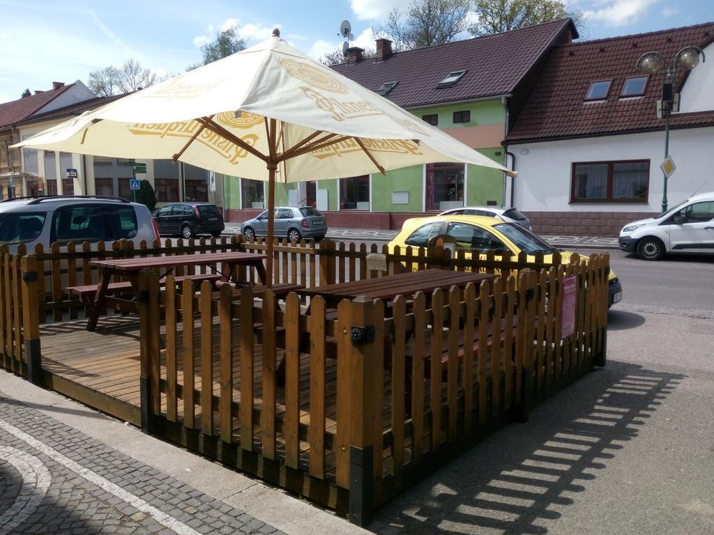 Hotel U Kapra Lázně Bělohrad Екстериор снимка
